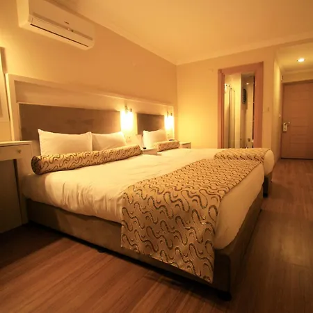 Grand Zeybek איזמיר