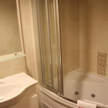 호텔 그랜드 제이벡 3*