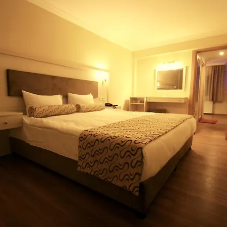 Hotel Grand Zeybek
