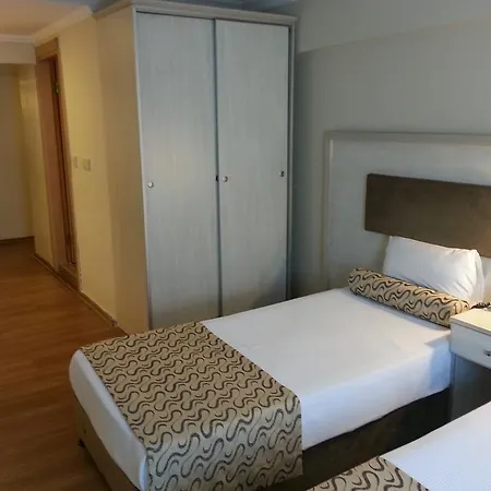 Hotel Grand Zeybek 3*