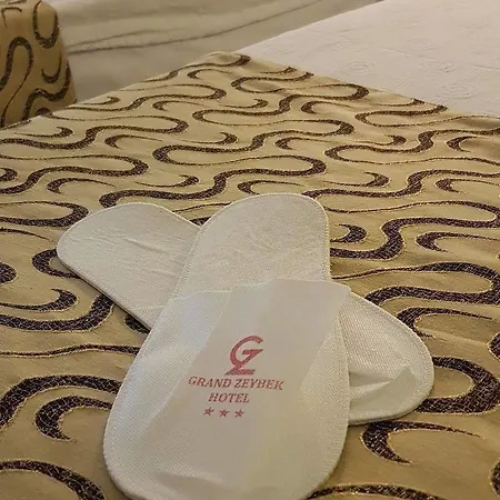 Hotel Grand Zeybek 3*