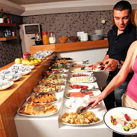 Grand Zeybek