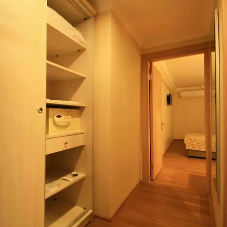 Hotel Grand Zeybek