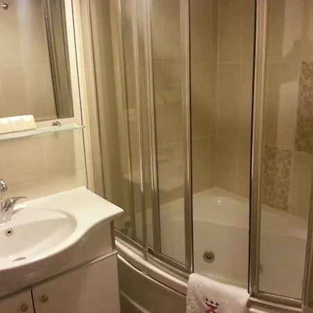 Hotel Grand Zeybek