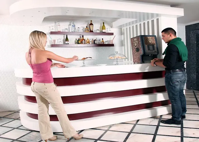 Hotel Grand Zeybek 3*